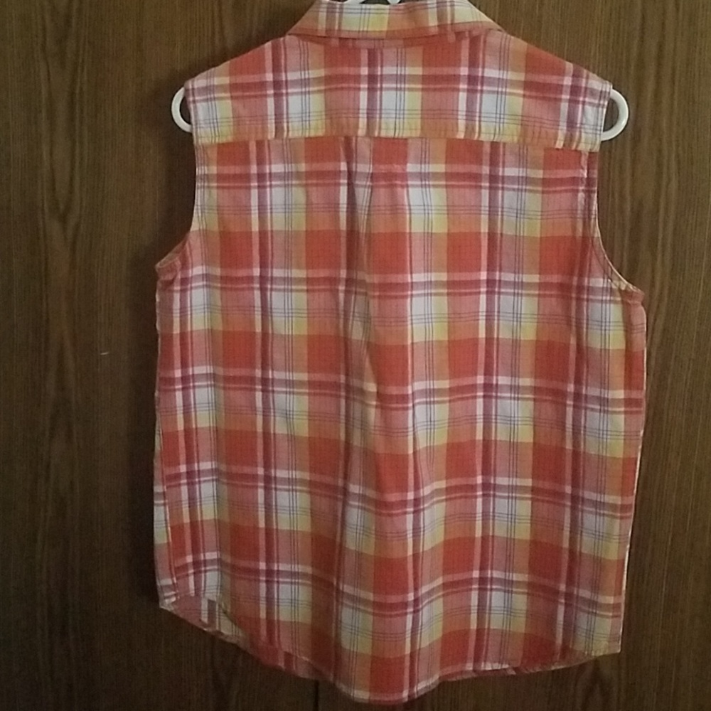 Button down top - Picture 2 of 3
